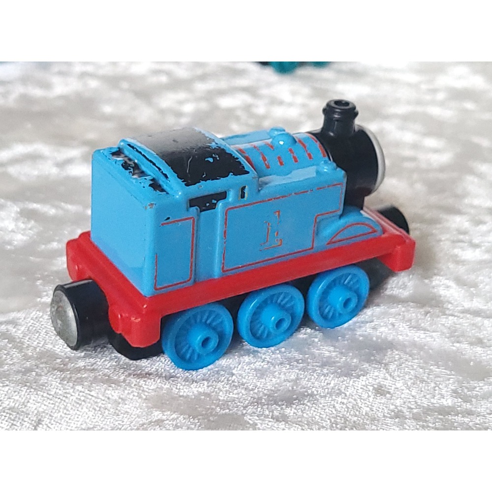 Lot of 9 Thomas & Friends Diecast Round Magnet Train Lot Gordon Douglas Tenders - Picture 7 of 16